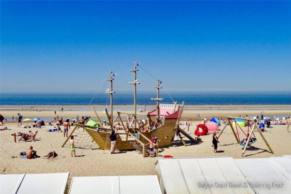 Relax @The Beach De Haan Bagian luar foto
