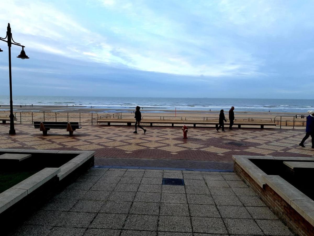 Relax @The Beach De Haan Bagian luar foto