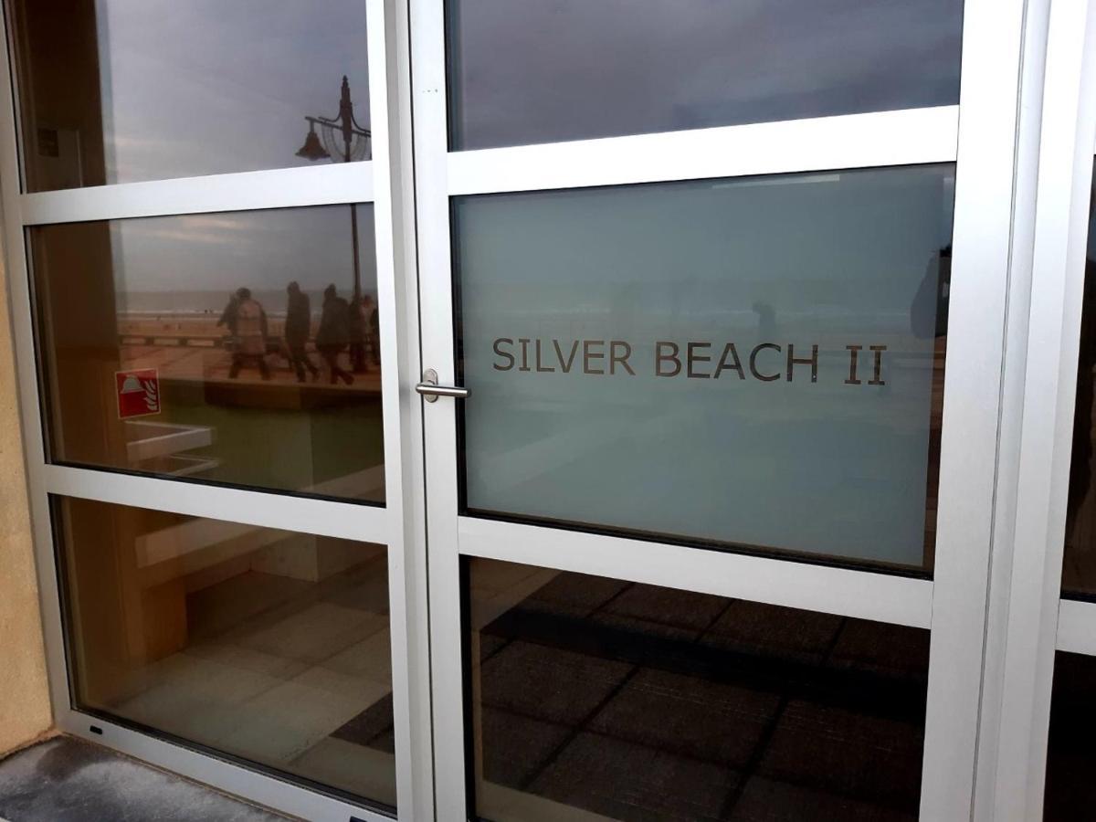 Relax @The Beach De Haan Bagian luar foto
